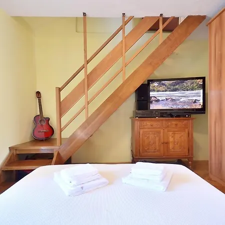With Balconies-center Apartment Split
